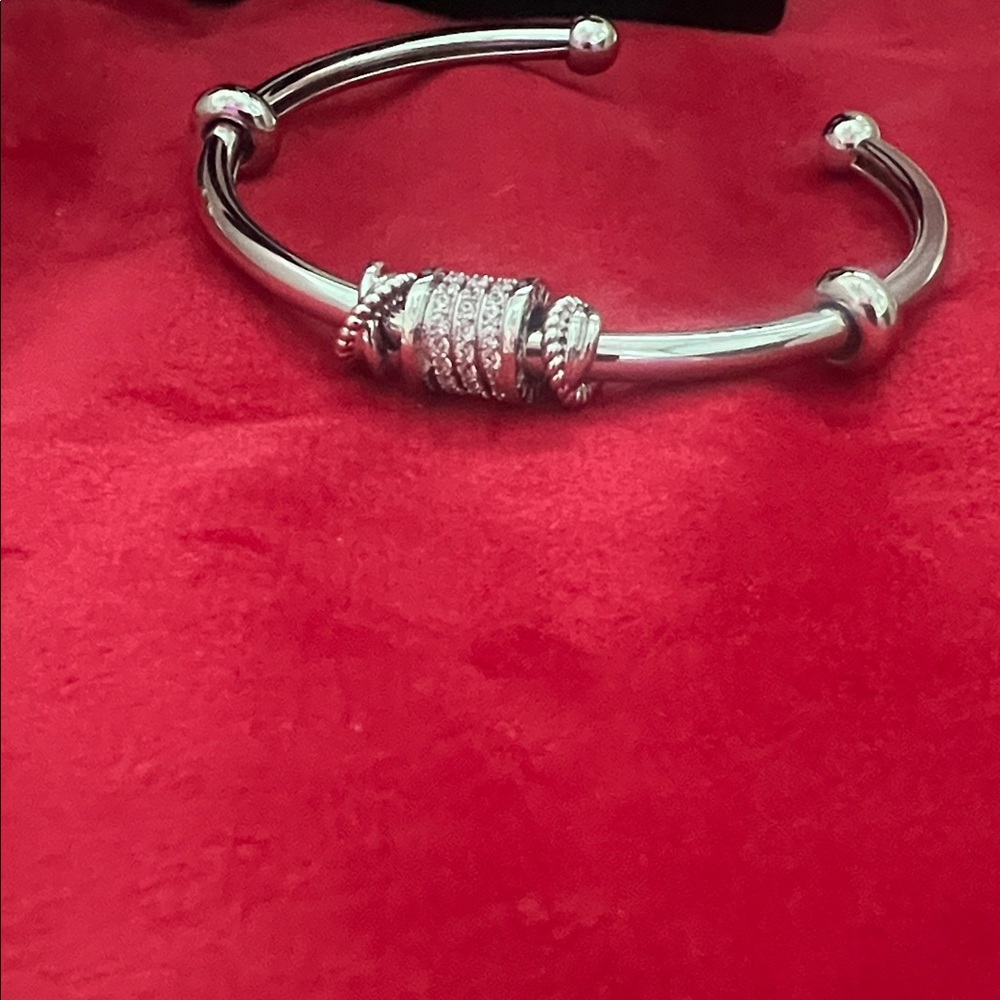 Elegant Silver Bangle Bracelet